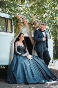 生理前のむくみを解消してスッキリ見せる方法は？